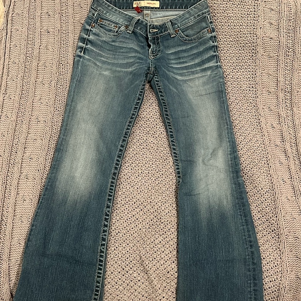 Low rise jeans! Size 27